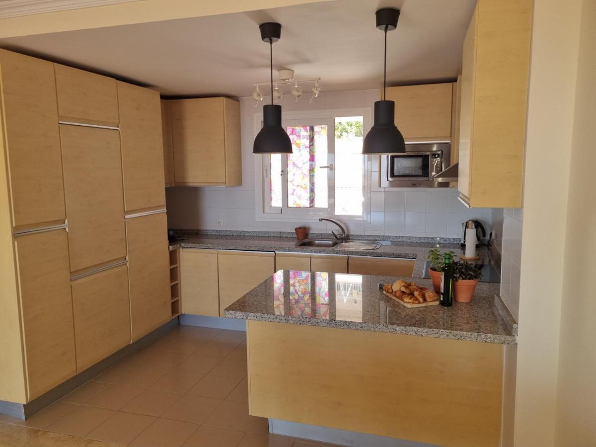 Elegant Apartment With Fantastic Views At The Top Of Calahonda Sitio de Calahonda Luaran gambar